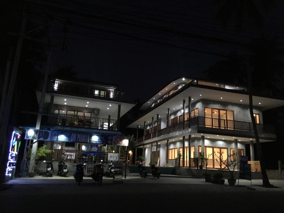 Le Grand Bleu Hotel Wok Tum Exterior foto